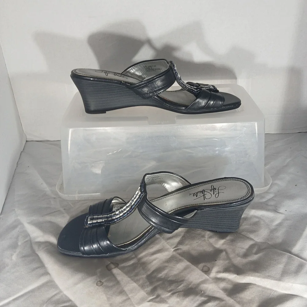 LifeStride Solaris Wedge‎ Sandals 8M Black Beaded T-Strap Slip On Y2K Officecore